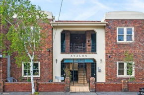Awesome Albert Park Art Deco Gem 2 Bedroom Bevan 2
